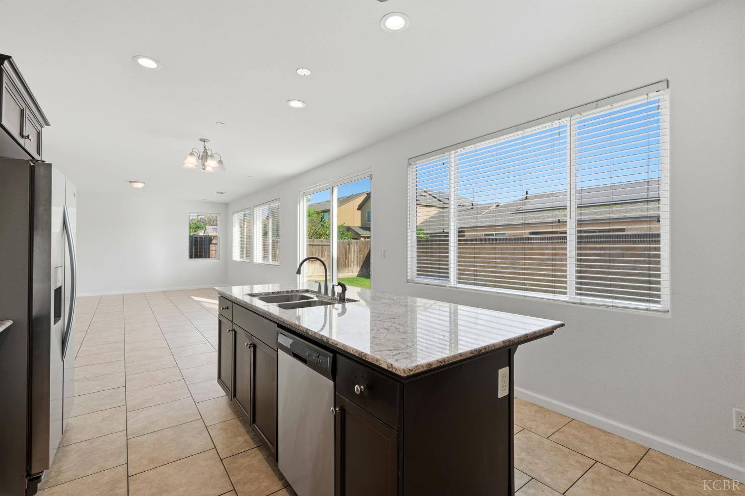 555 Portola St, Lemoore, CA 93245