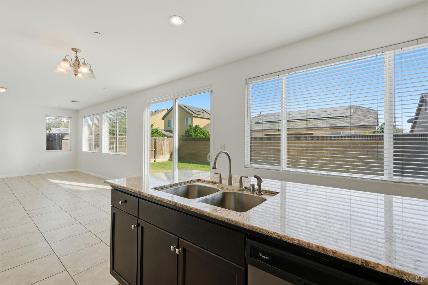 555 Portola St, Lemoore, CA 93245