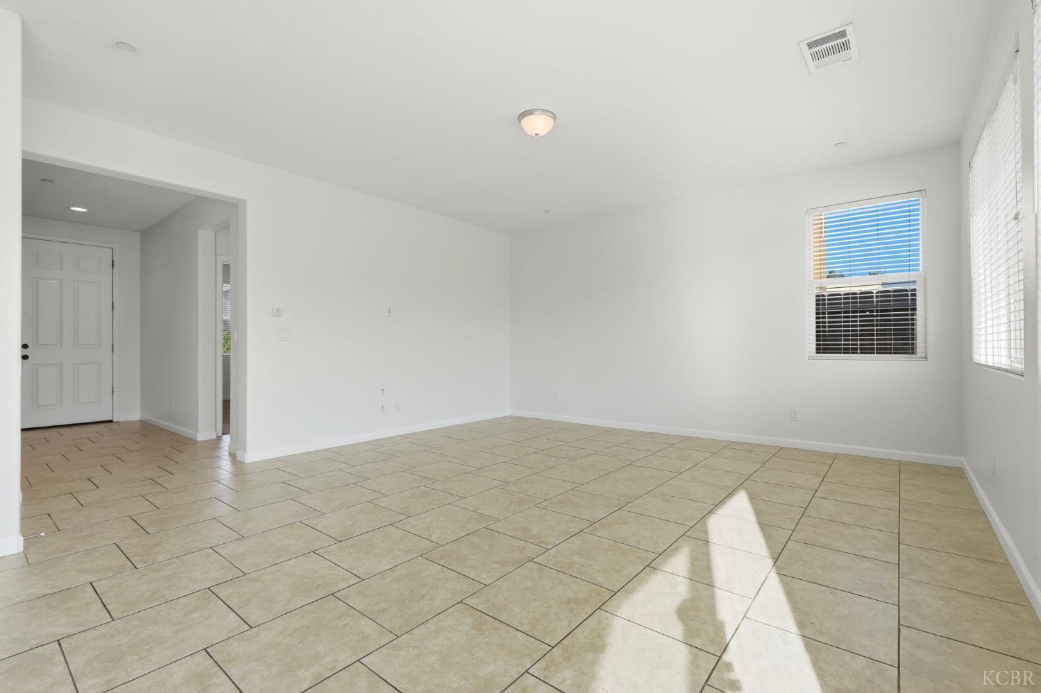 555 Portola St, Lemoore, CA 93245