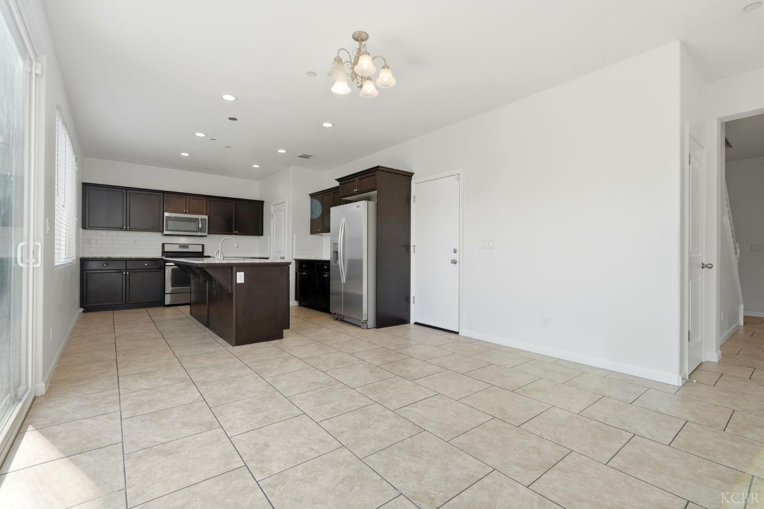 555 Portola St, Lemoore, CA 93245