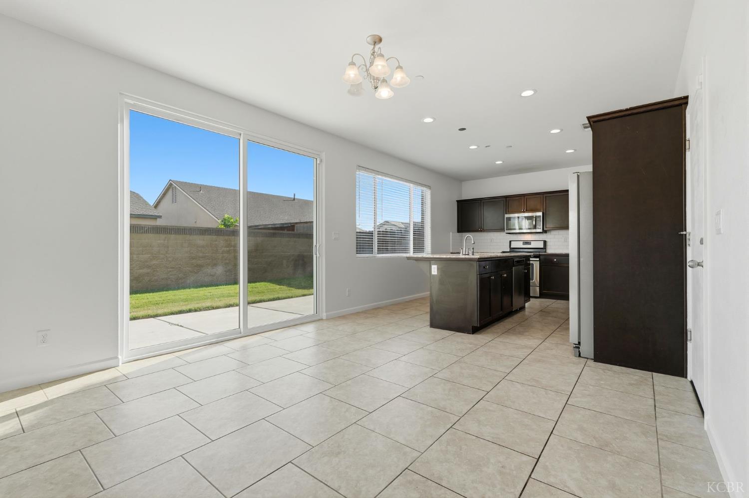 555 Portola St, Lemoore, CA 93245