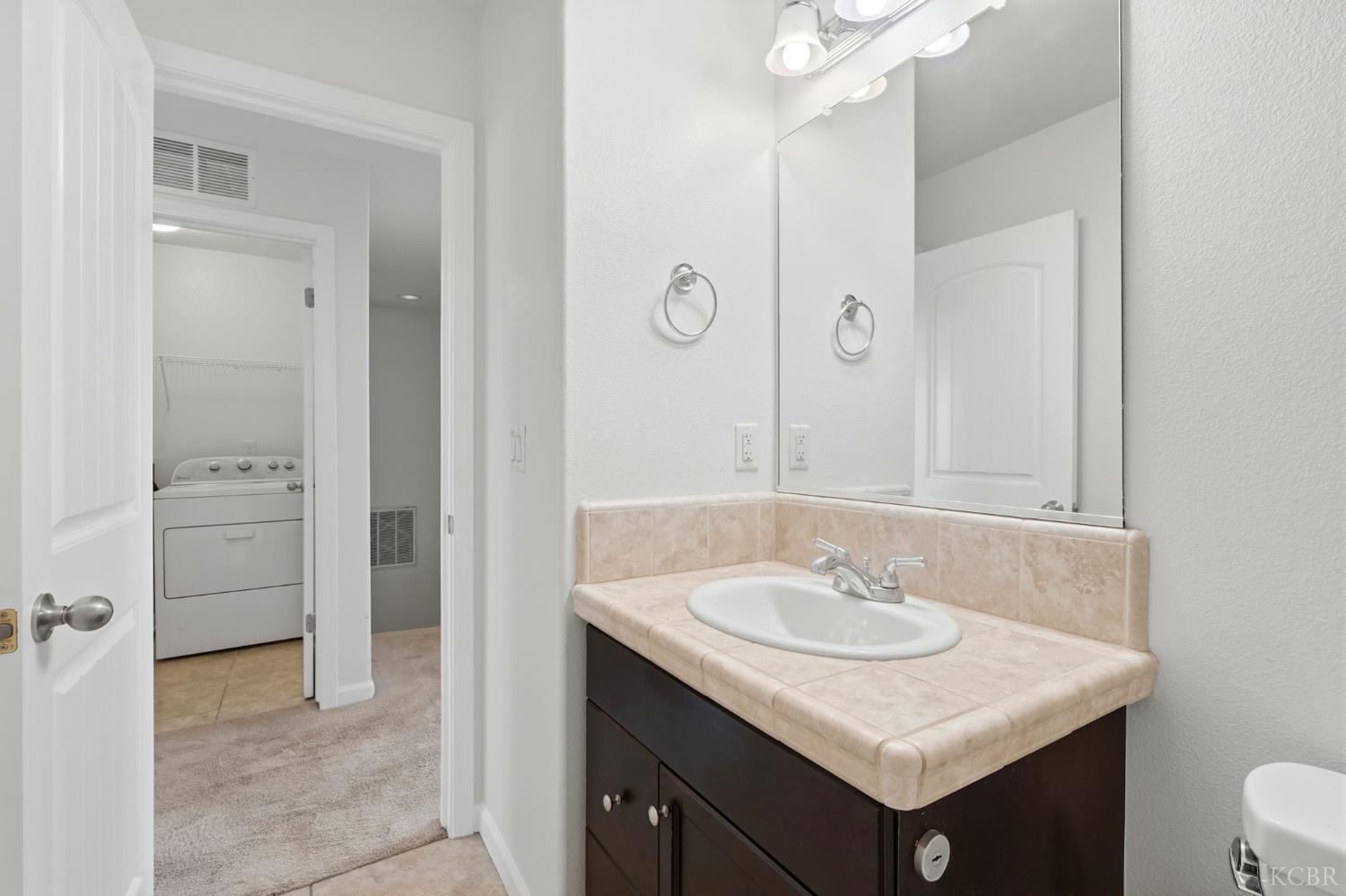 555 Portola St, Lemoore, CA 93245