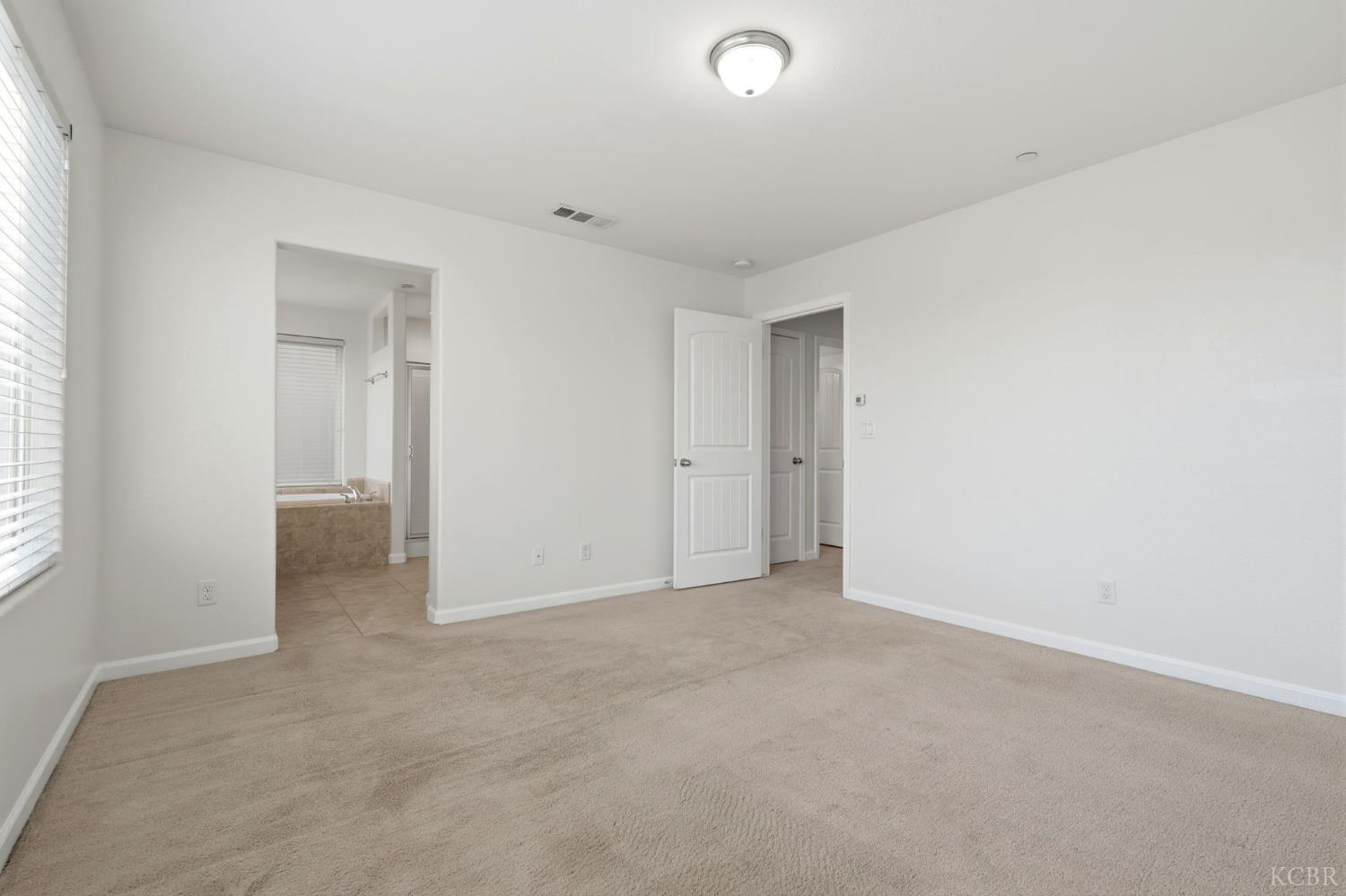 555 Portola St, Lemoore, CA 93245