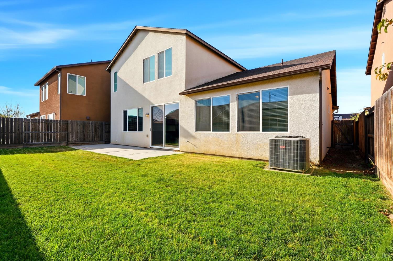 555 Portola St, Lemoore, CA 93245