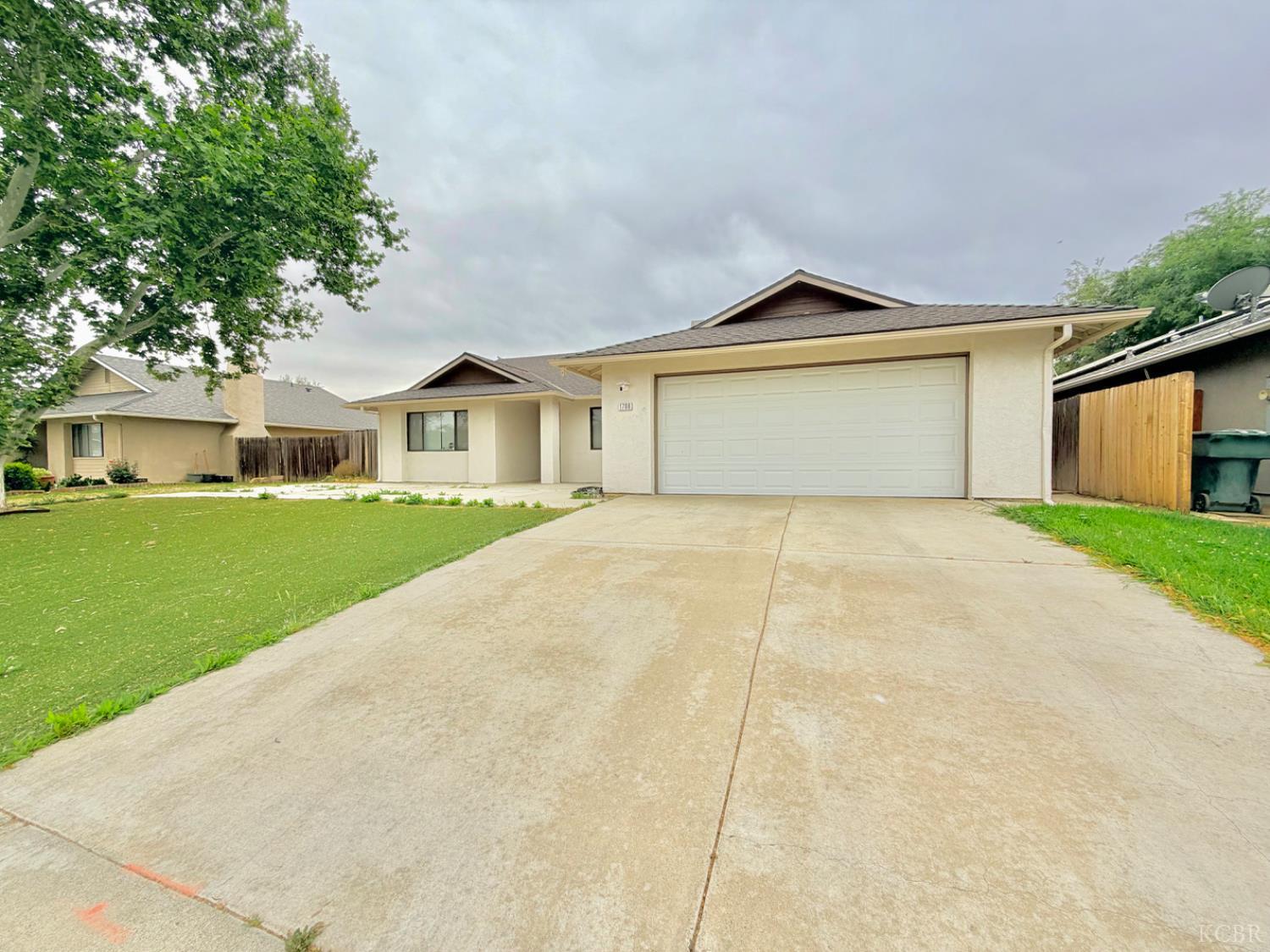 1708 Saltbrush Ave, Coalinga, CA 93210