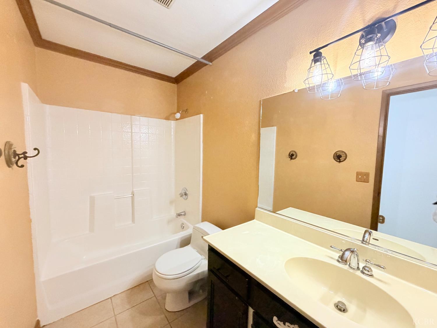 1708 Saltbrush Ave, Coalinga, CA 93210