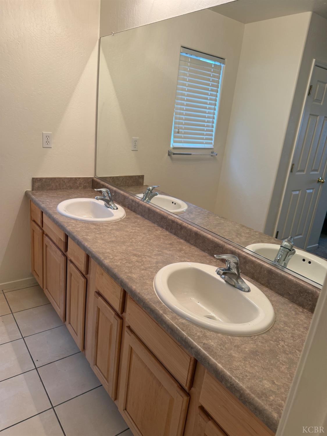 2020 W Bristol, Hanford, CA 93230