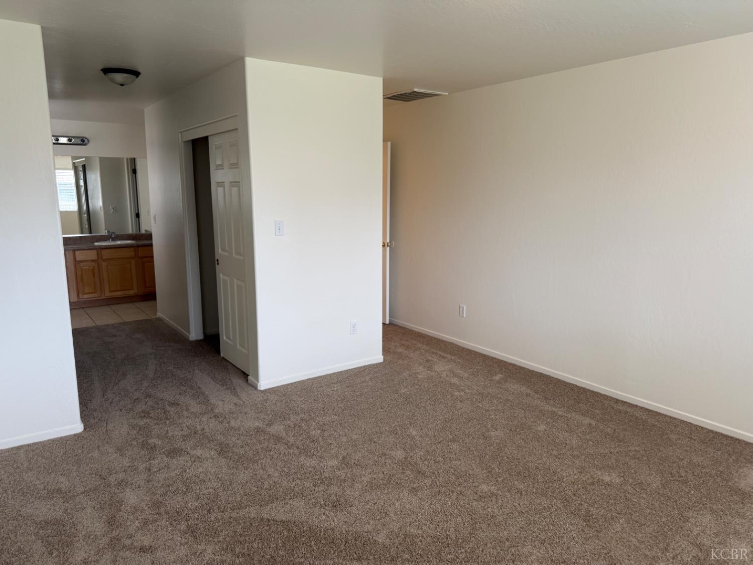 2020 W Bristol, Hanford, CA 93230