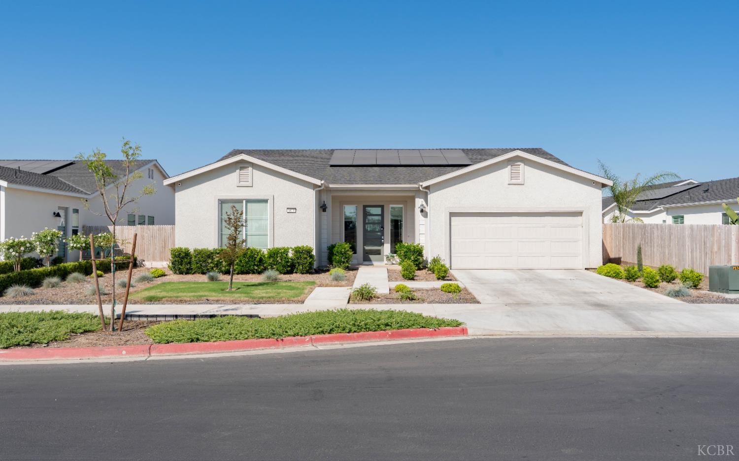 3811 N Santa Fe St, Visalia, CA 93292