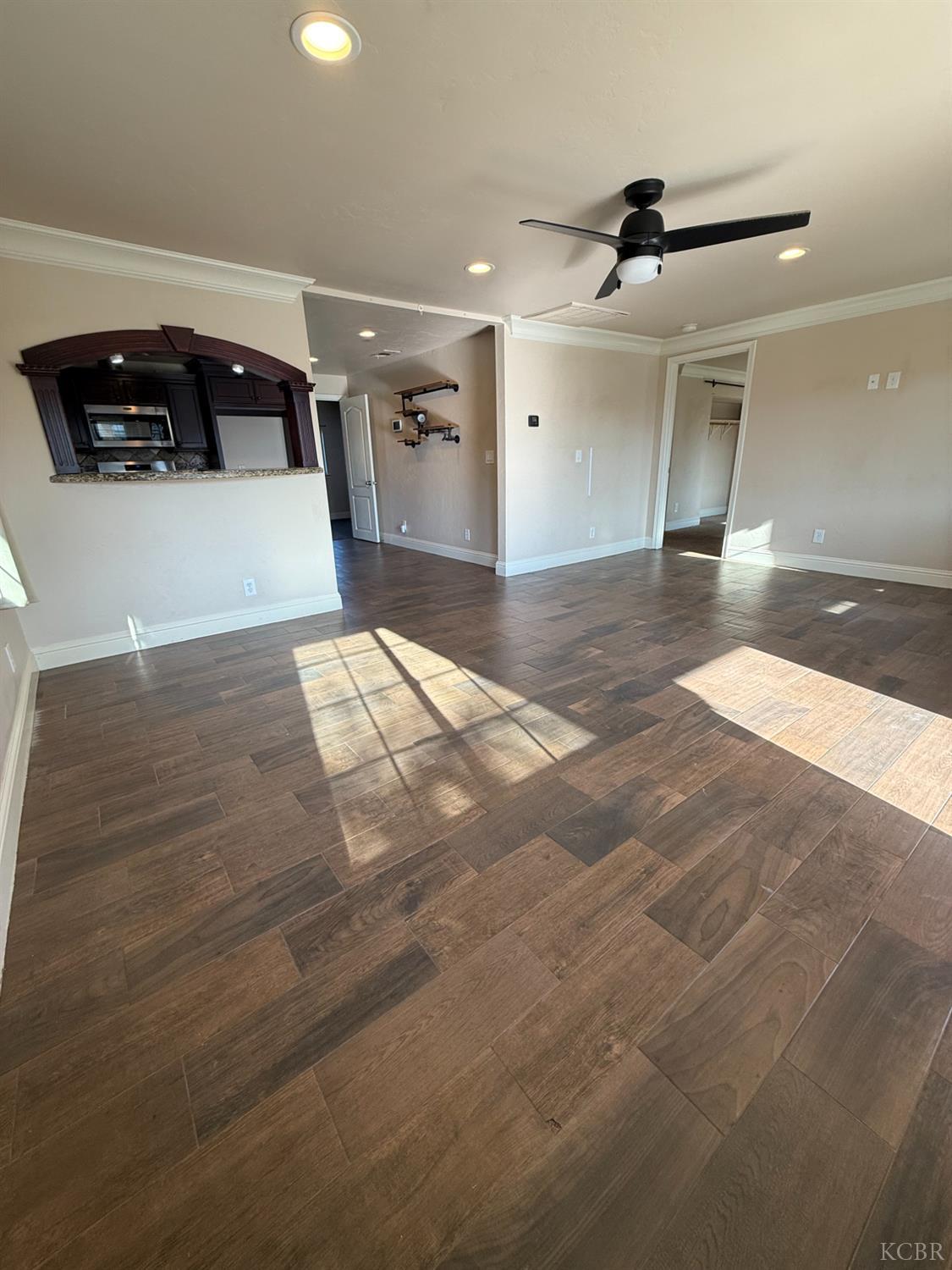 1463 Rowell, Fresno, CA 93703