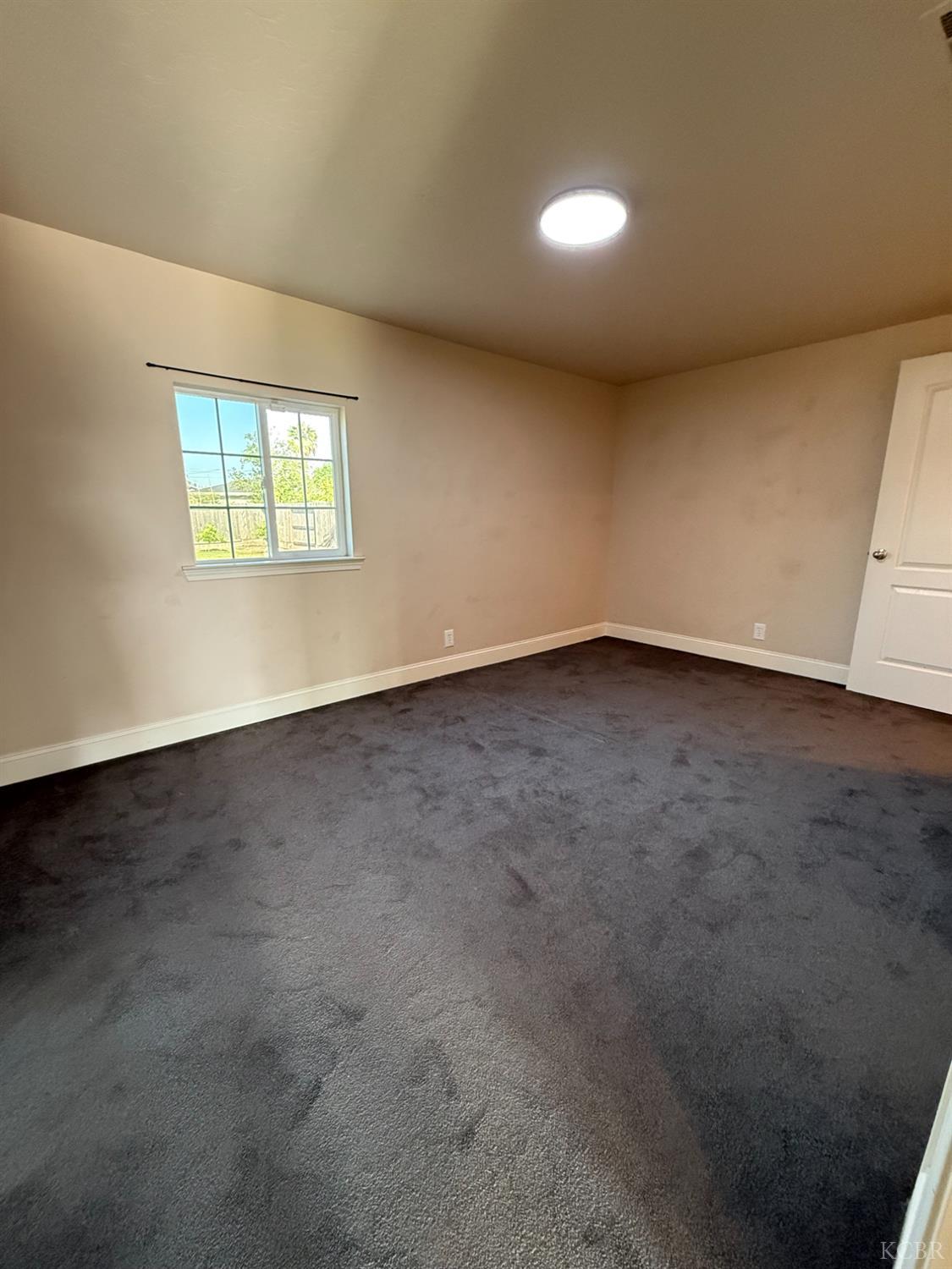 1463 Rowell, Fresno, CA 93703