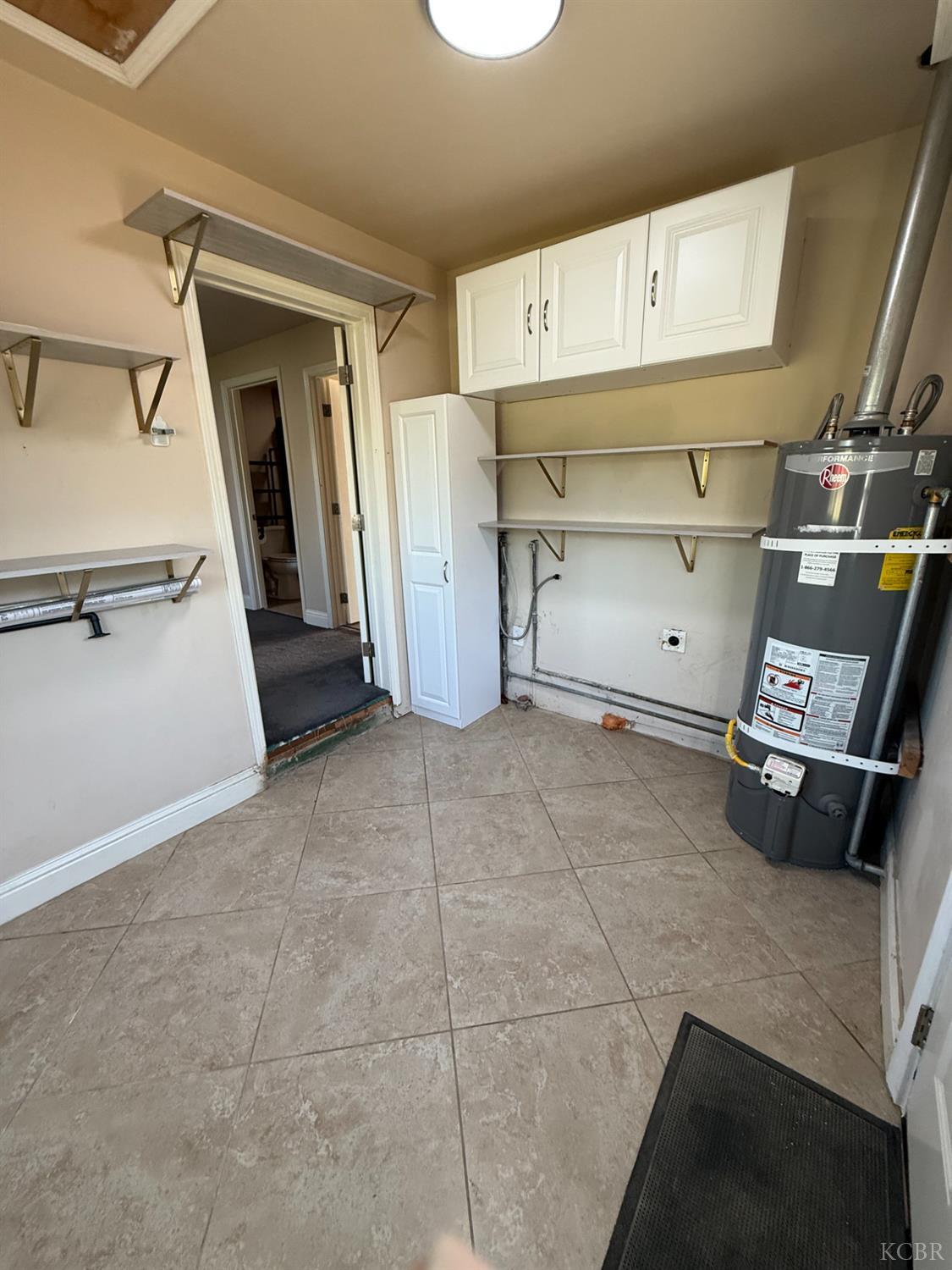 1463 Rowell, Fresno, CA 93703