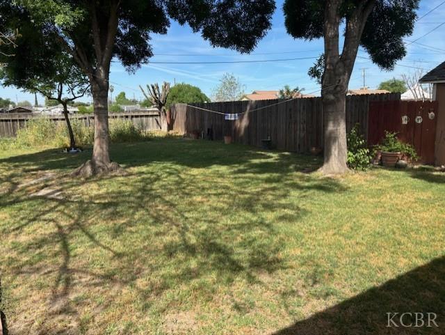 10846 Jensen St, Armona, CA 93202