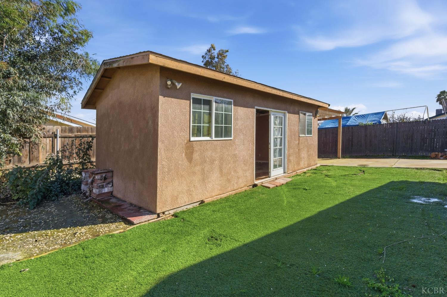 1229 S Anacapa Ave, Hanford, CA 93230