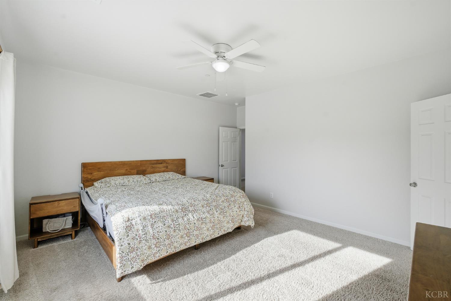 775 Kimball Ln, Hanford, CA 93230