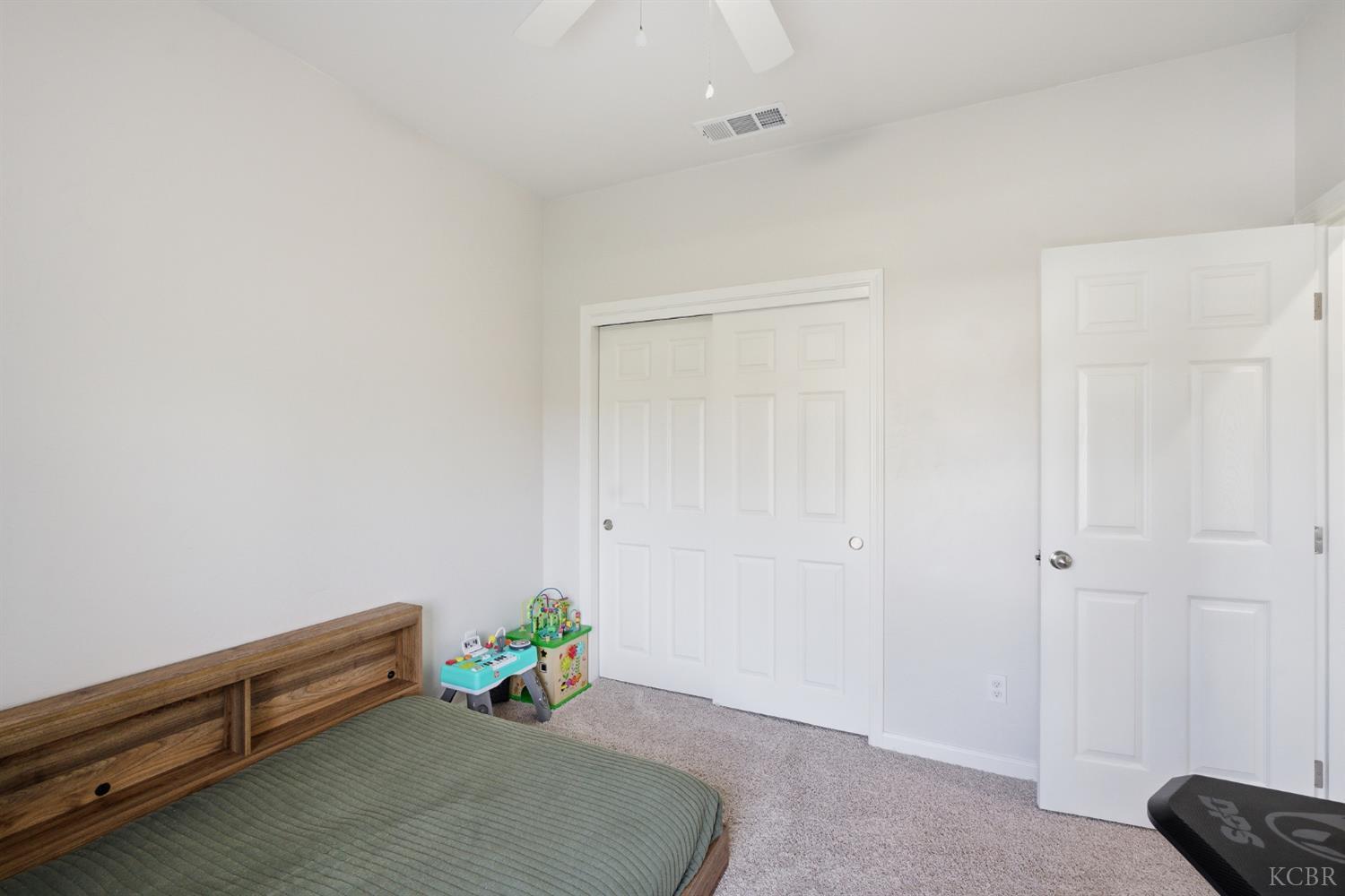 775 Kimball Ln, Hanford, CA 93230