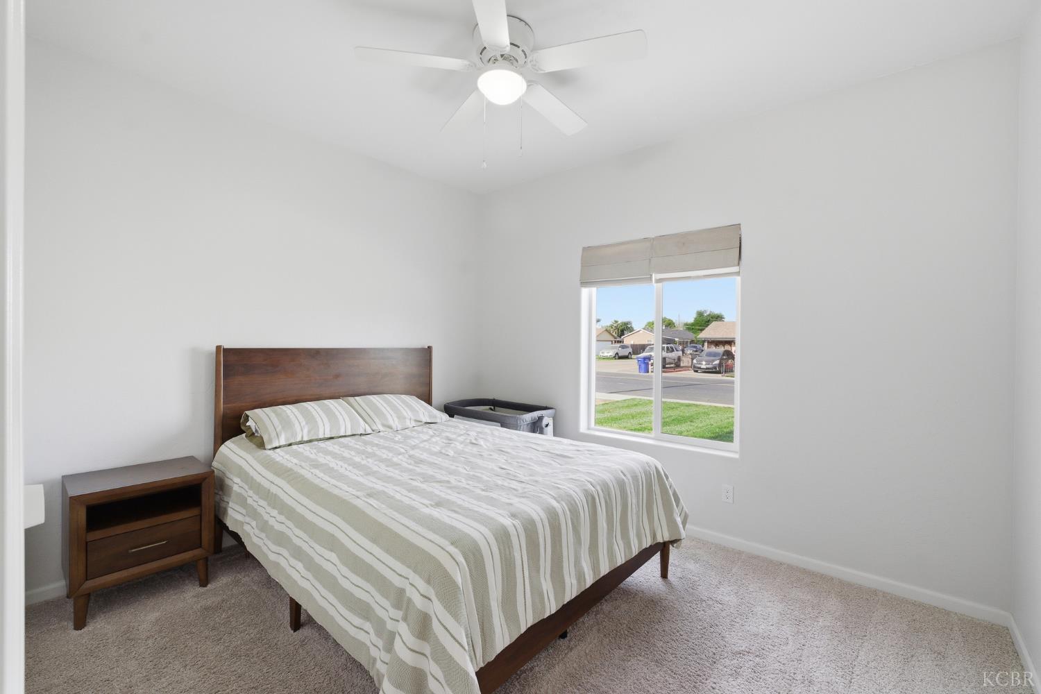 775 Kimball Ln, Hanford, CA 93230