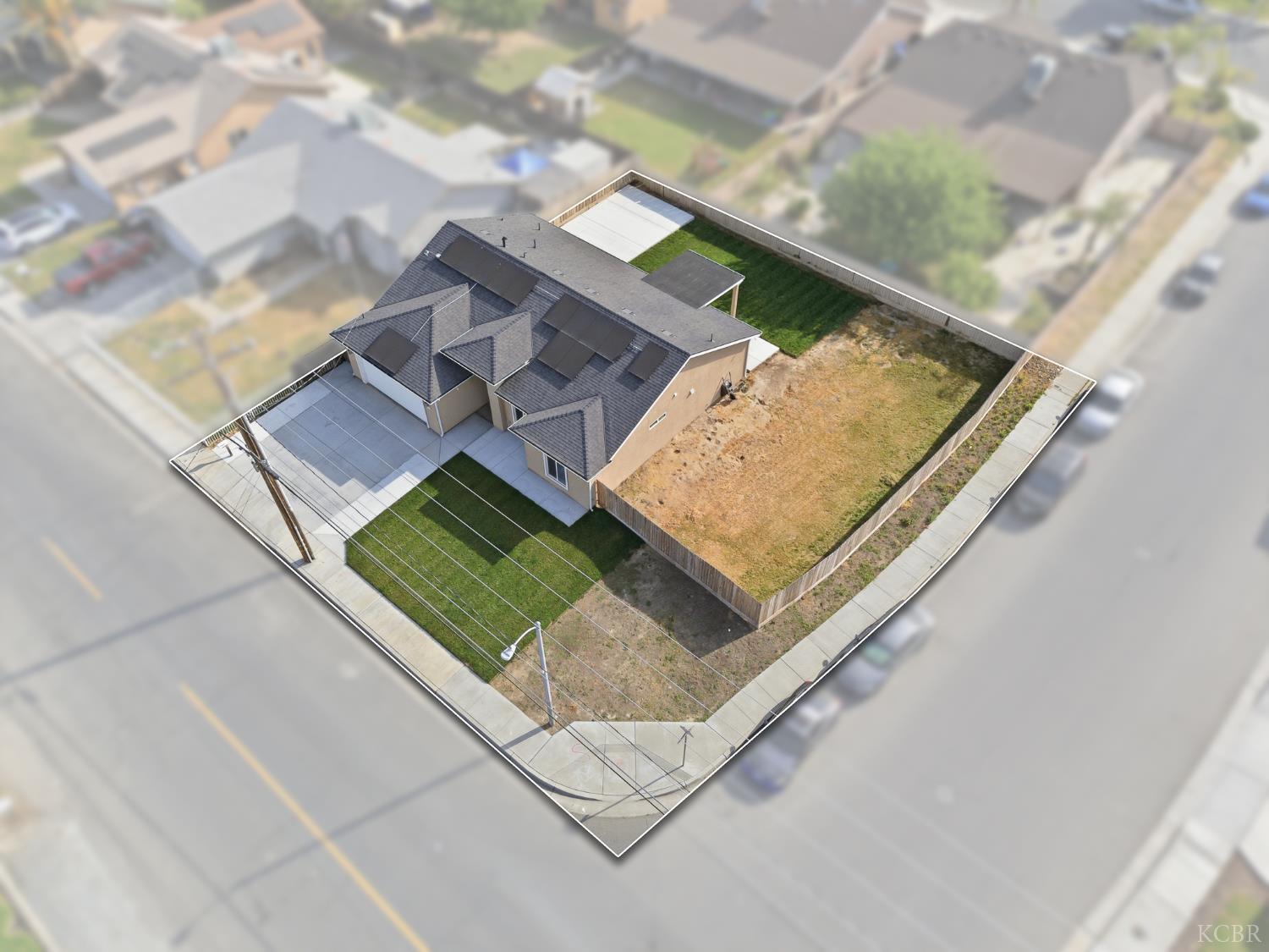 775 Kimball Ln, Hanford, CA 93230