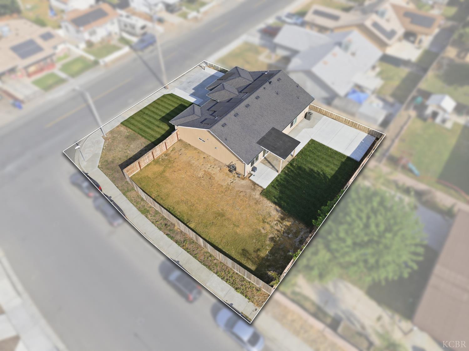 775 Kimball Ln, Hanford, CA 93230