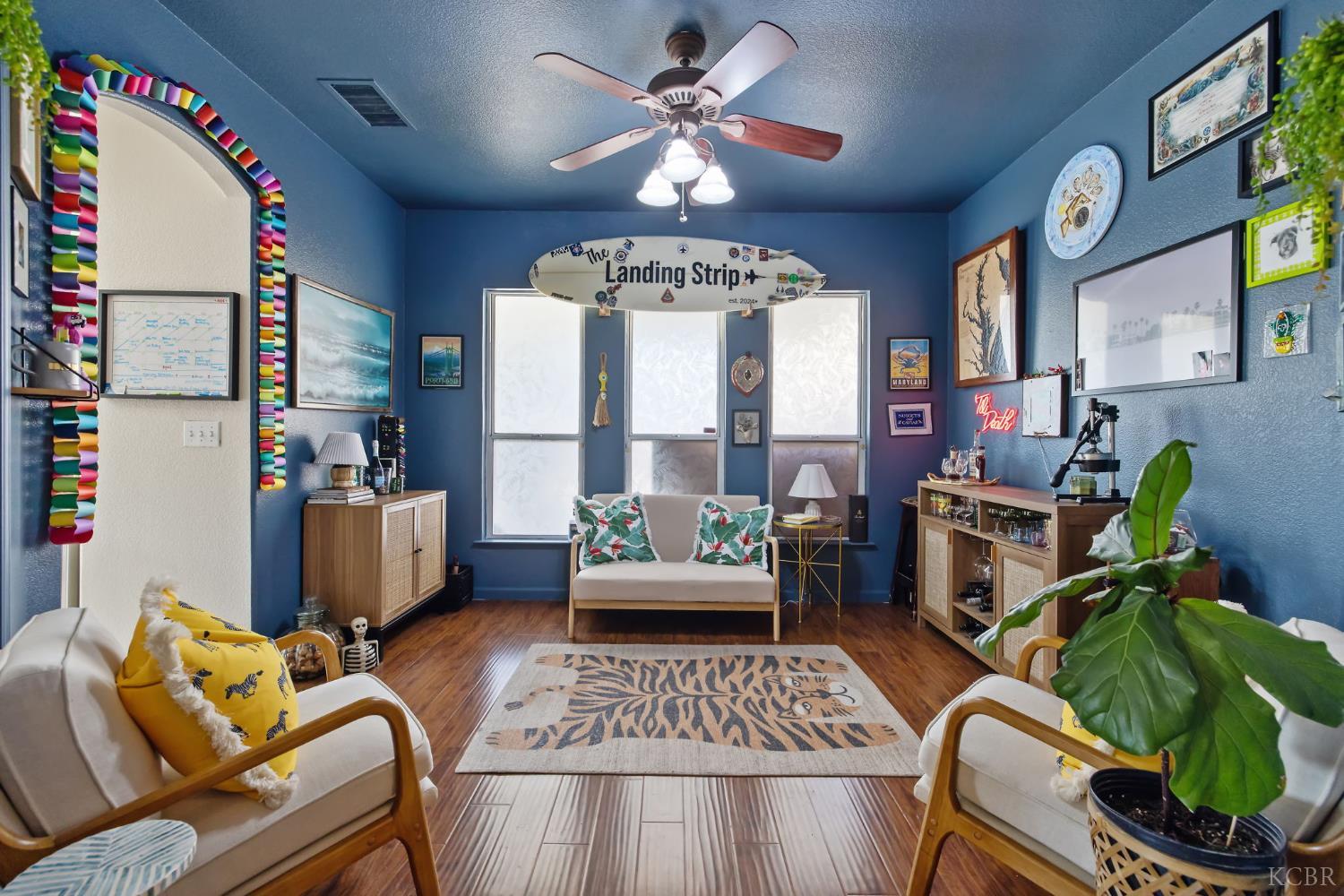 1007 W Saffron St, Hanford, CA 93230