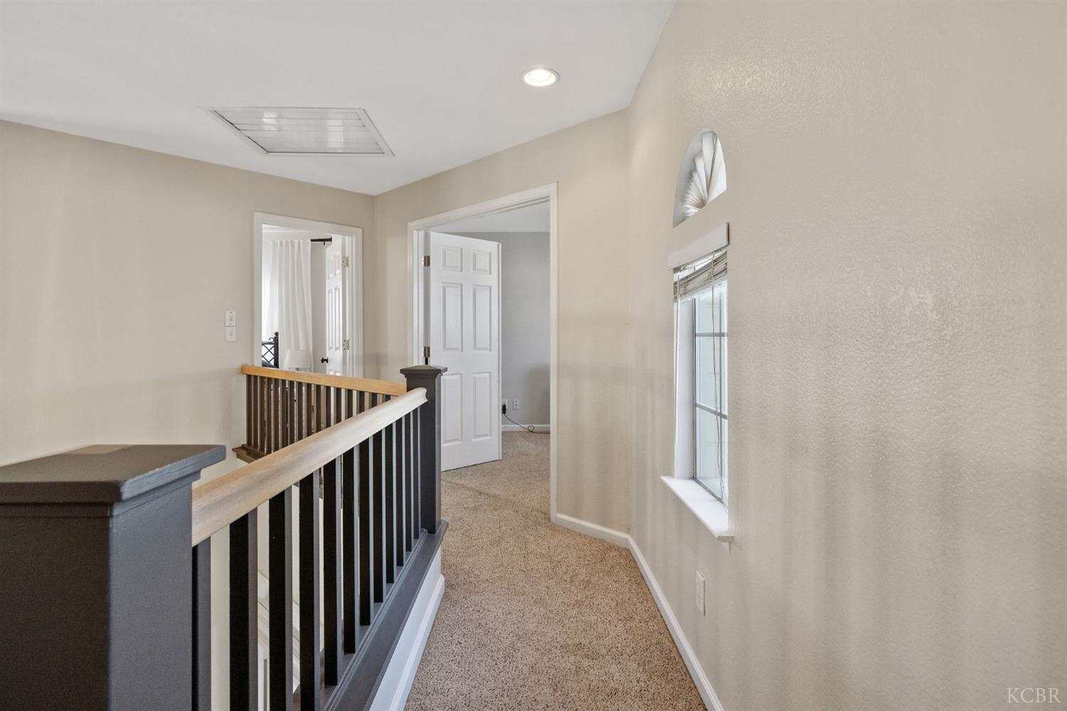 1007 W Saffron St, Hanford, CA 93230