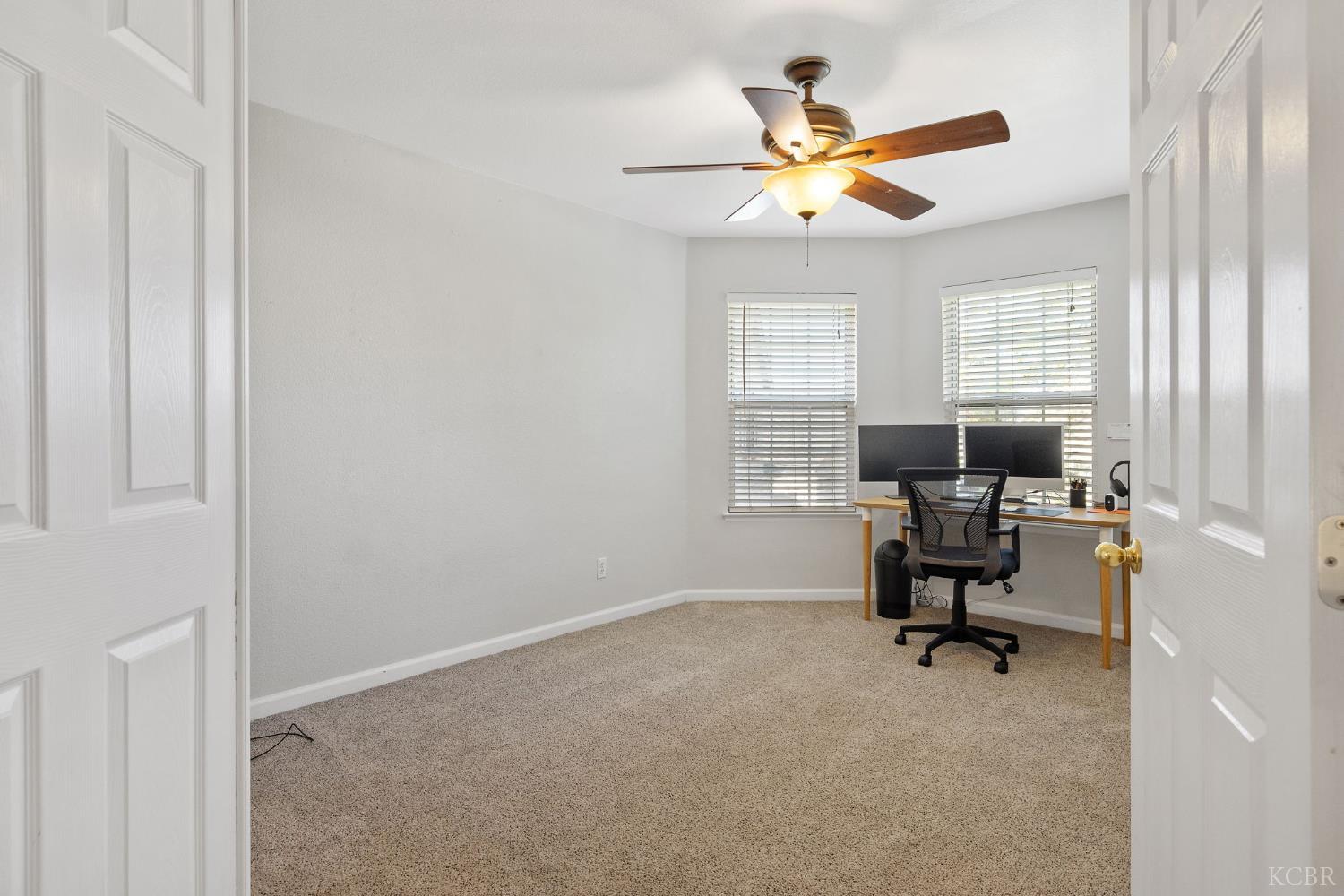 1007 W Saffron St, Hanford, CA 93230