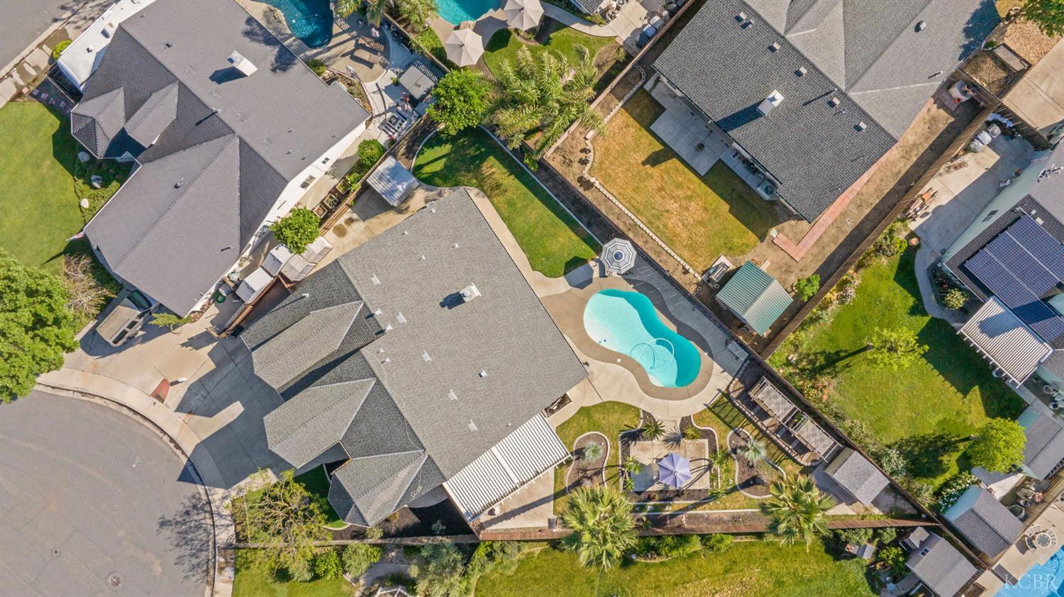 1007 W Saffron St, Hanford, CA 93230