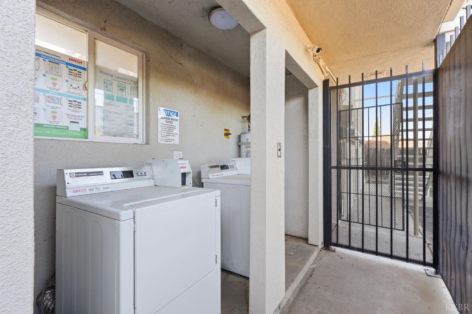 404 Central Ave, Hanford, CA 93230