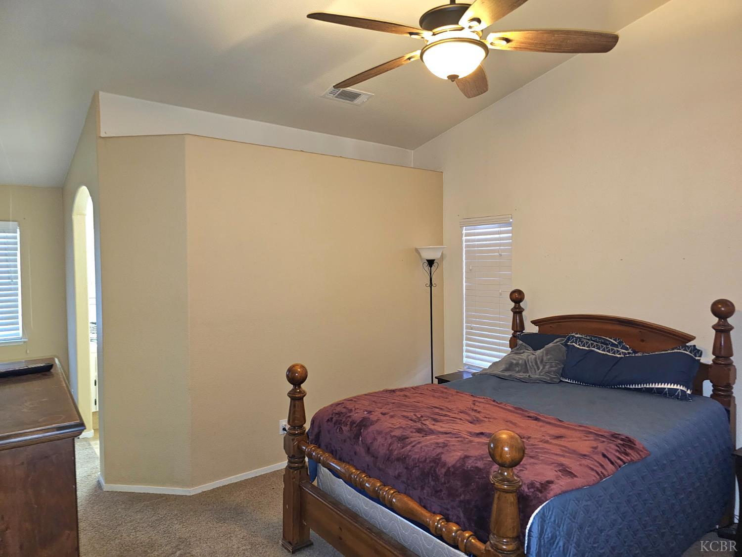 440 Pepper Dr, Hanford, CA 93230