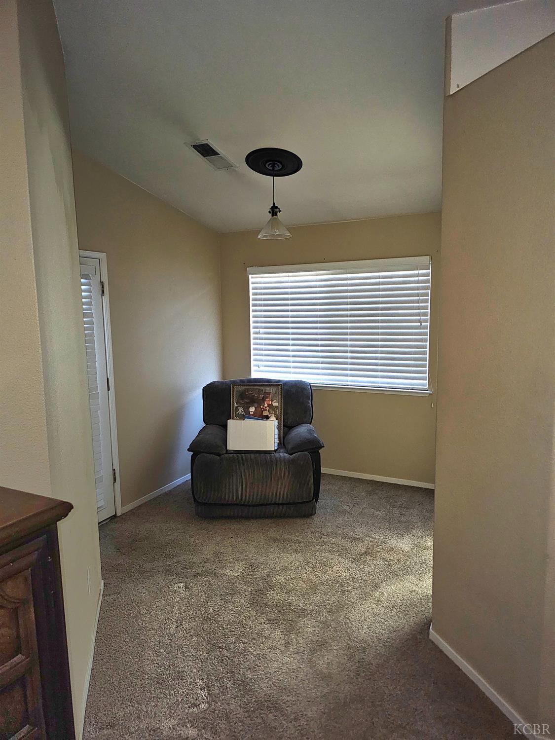 440 Pepper Dr, Hanford, CA 93230