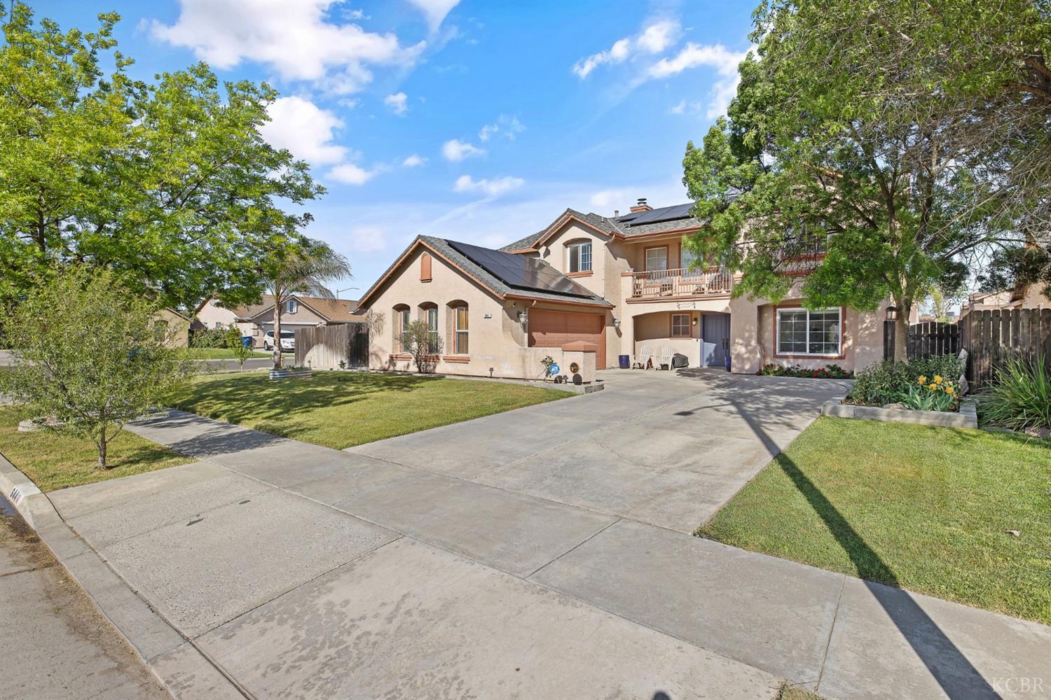 644 Contenta Ct, Lemoore, CA 93245