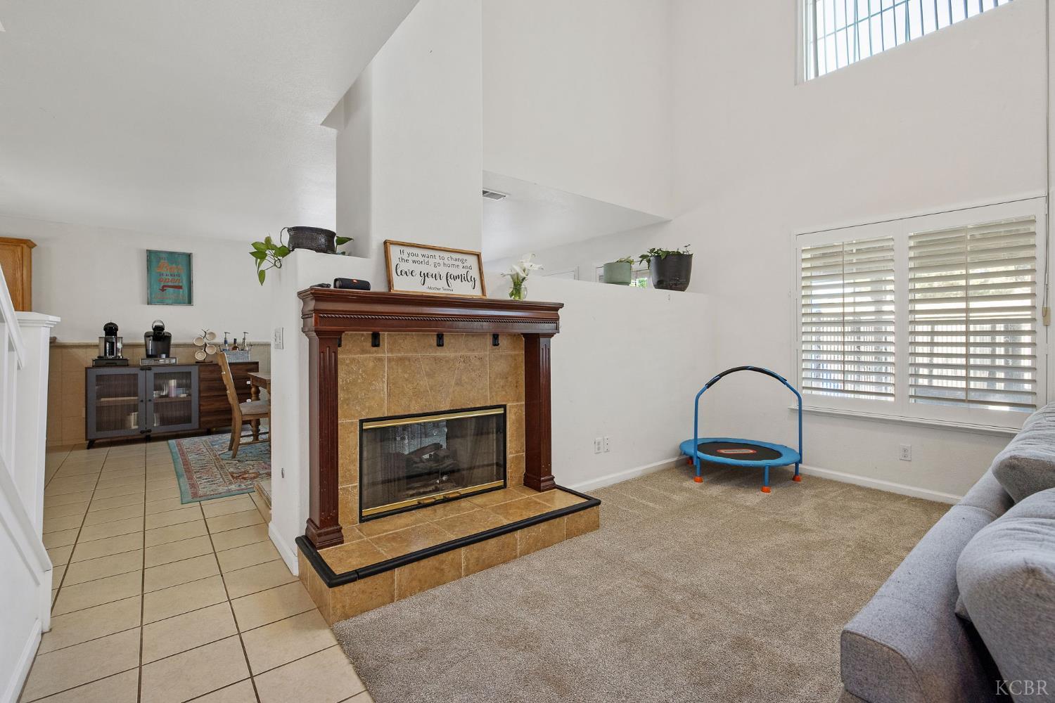 644 Contenta Ct, Lemoore, CA 93245