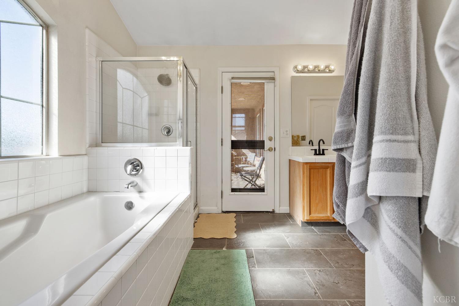 644 Contenta Ct, Lemoore, CA 93245