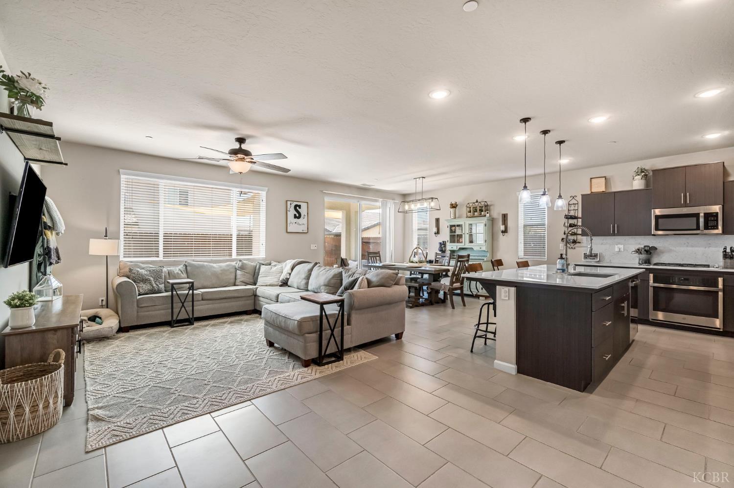 4158 Buckingham, Clovis, CA 93619