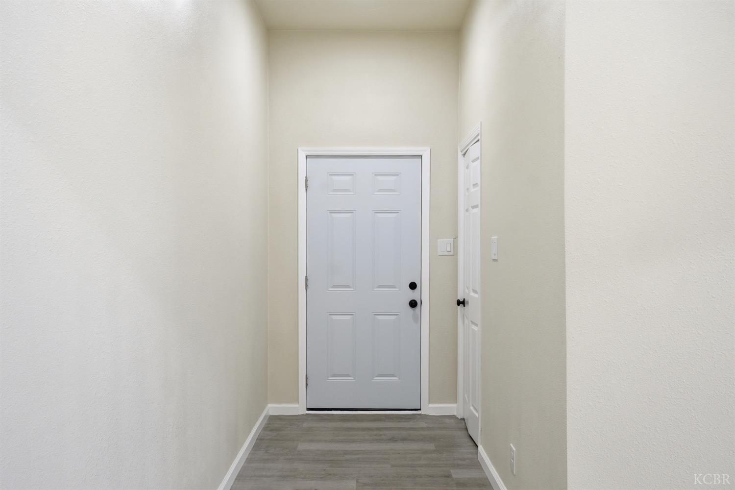 121 E Elm St E, Hanford, CA 93230