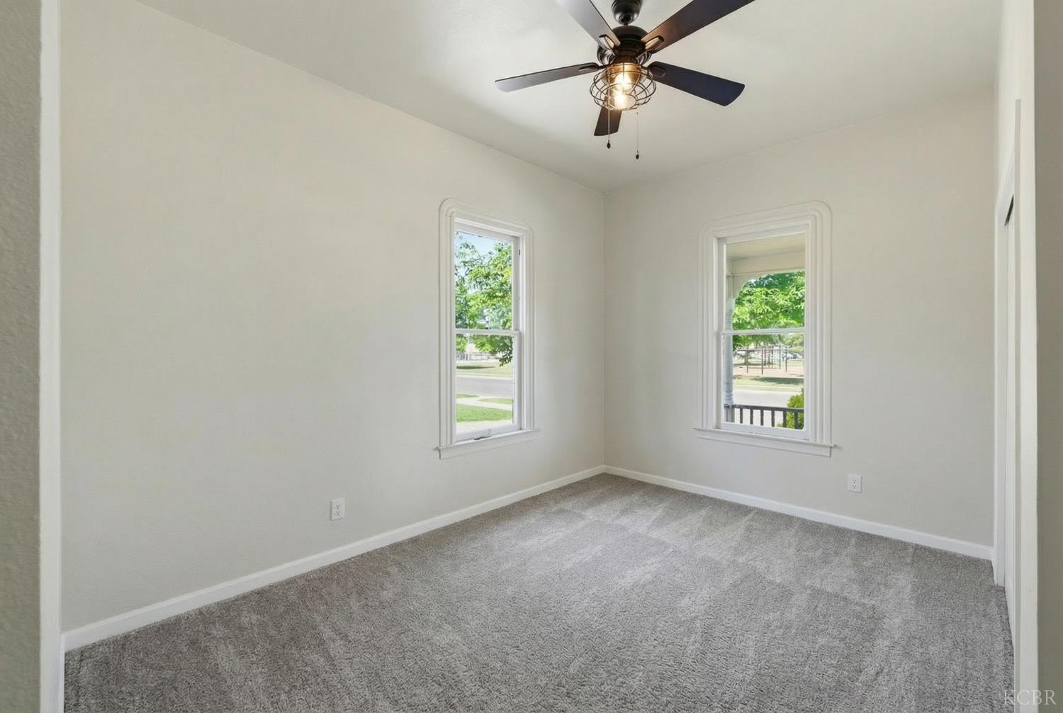 121 E Elm St E, Hanford, CA 93230