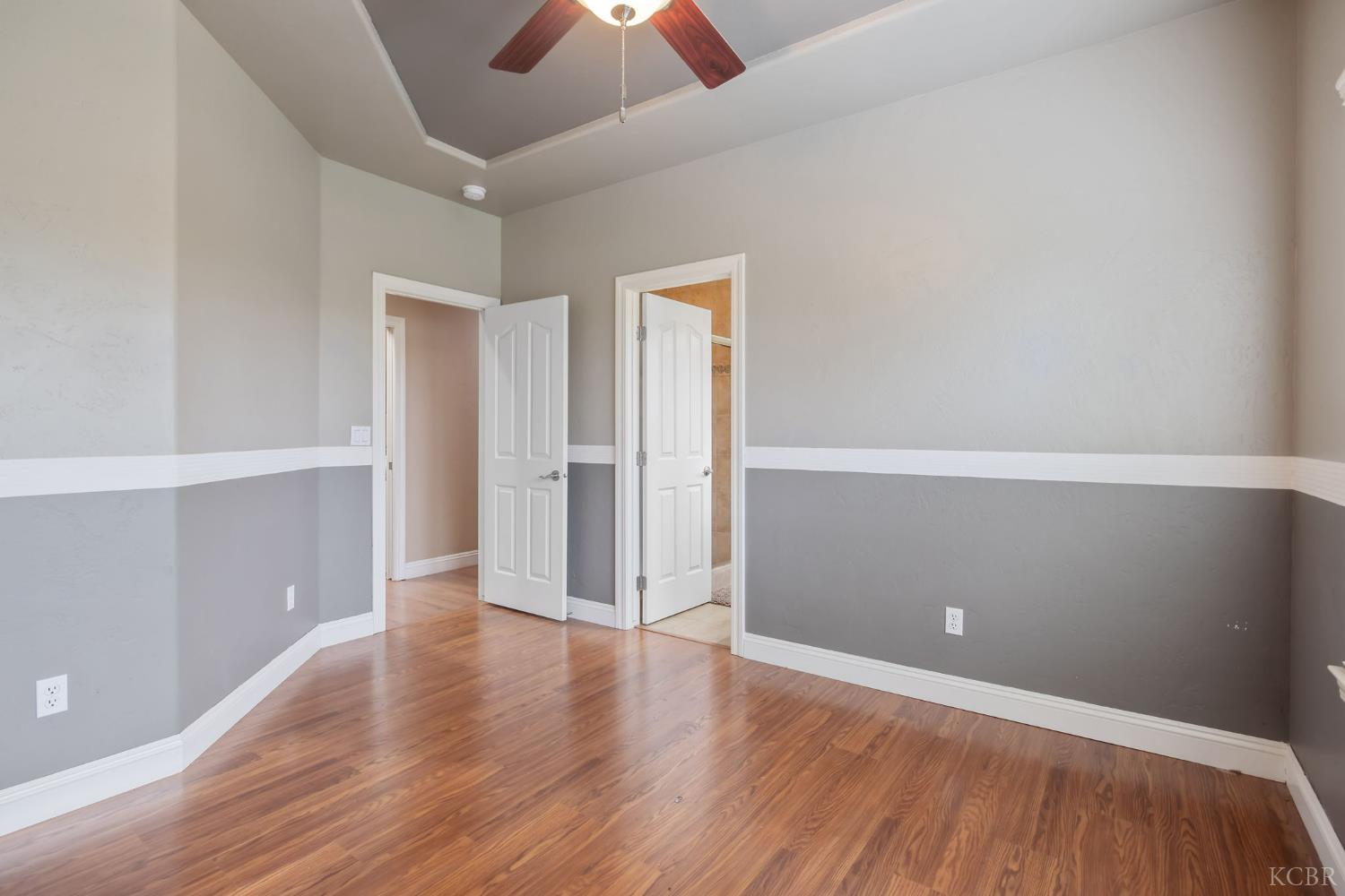 1928 S Shirk Rd S, Visalia, CA 93277
