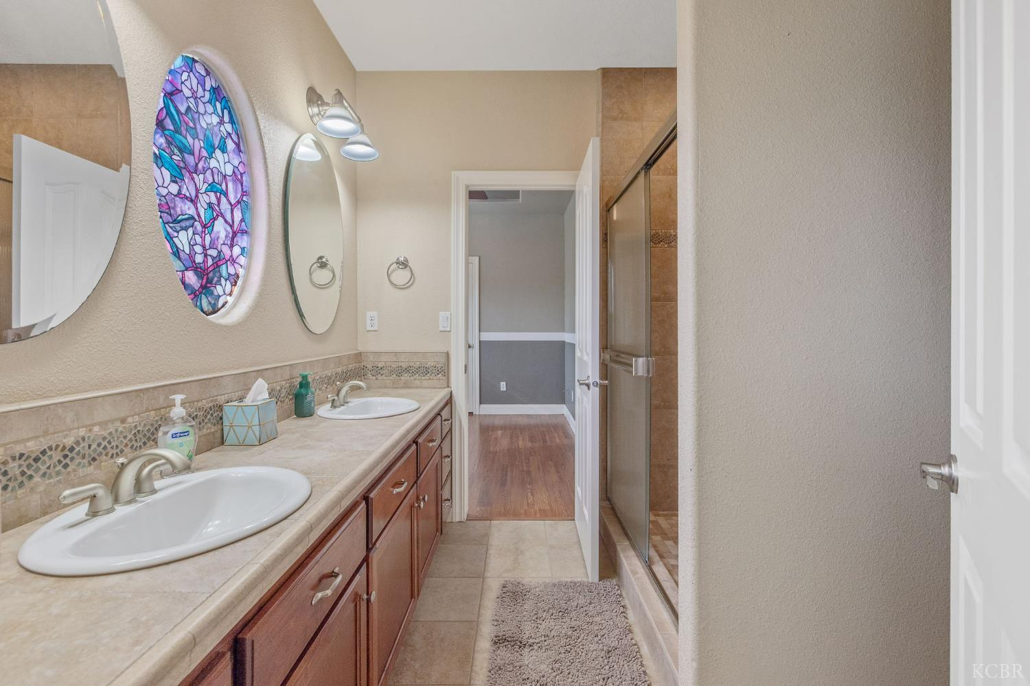 1928 S Shirk Rd S, Visalia, CA 93277