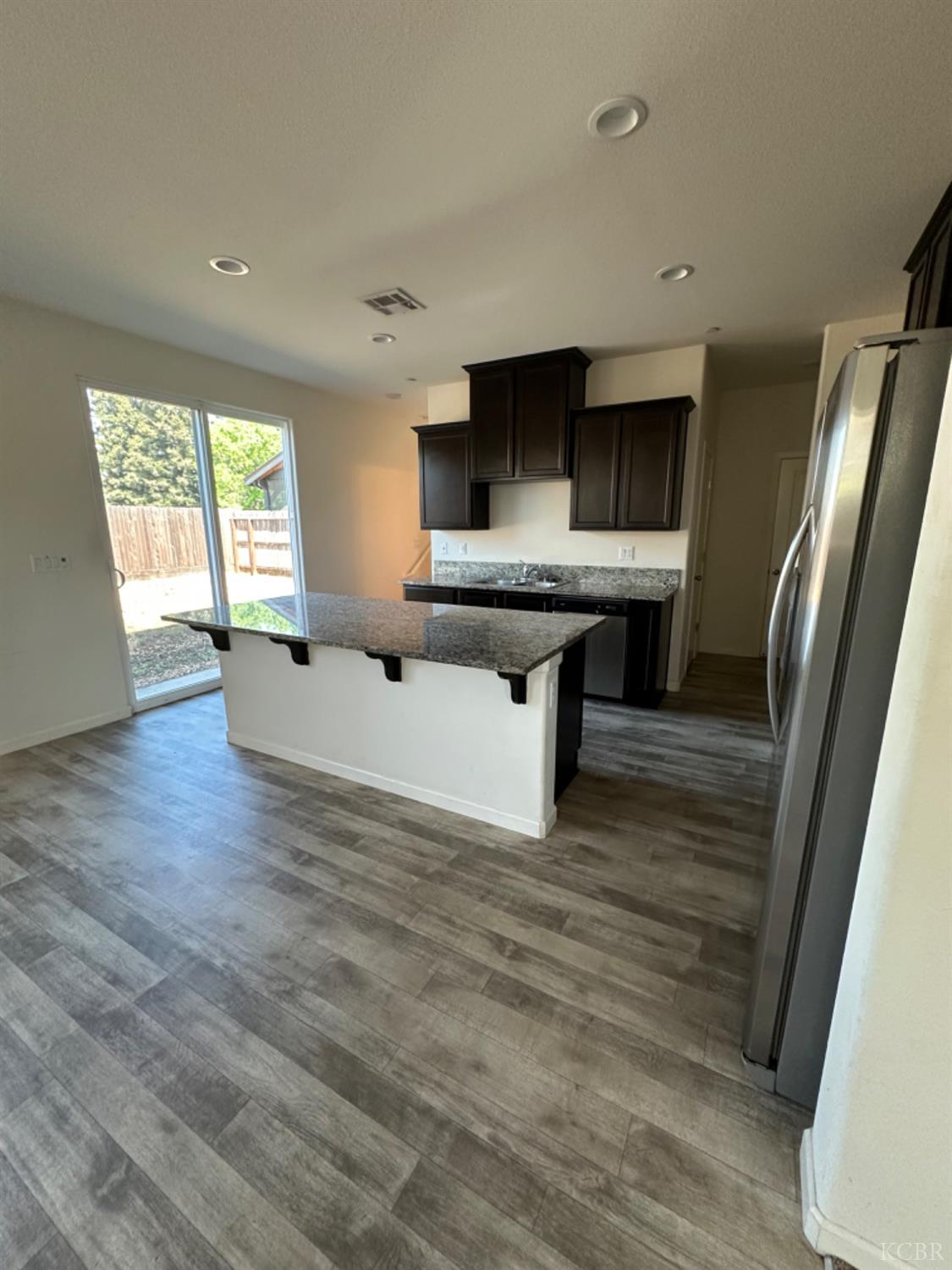 3728 E Kaweah Ave, Visalia, CA 93292