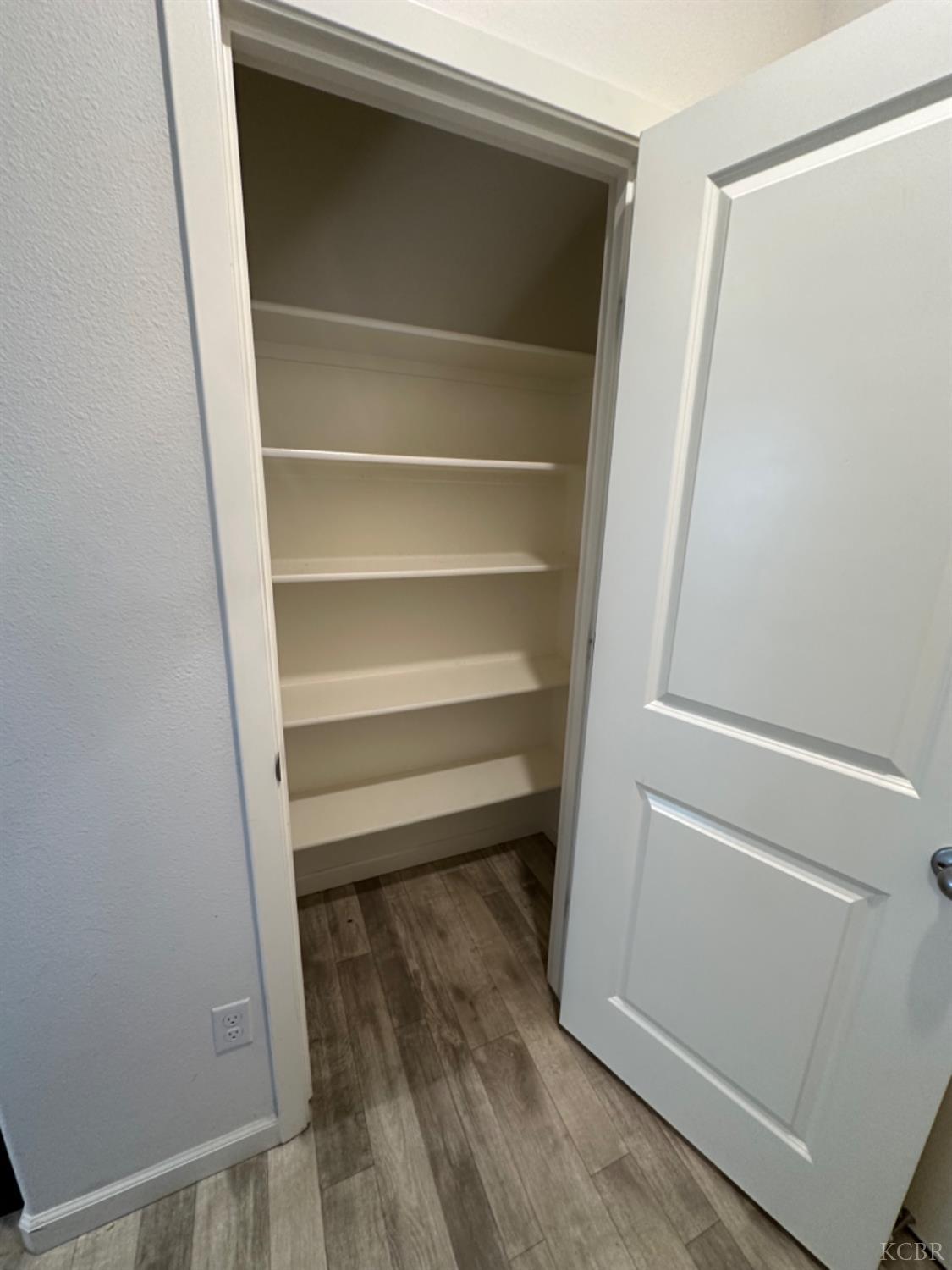 3728 E Kaweah Ave, Visalia, CA 93292