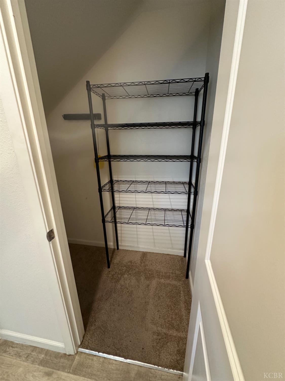 3728 E Kaweah Ave, Visalia, CA 93292