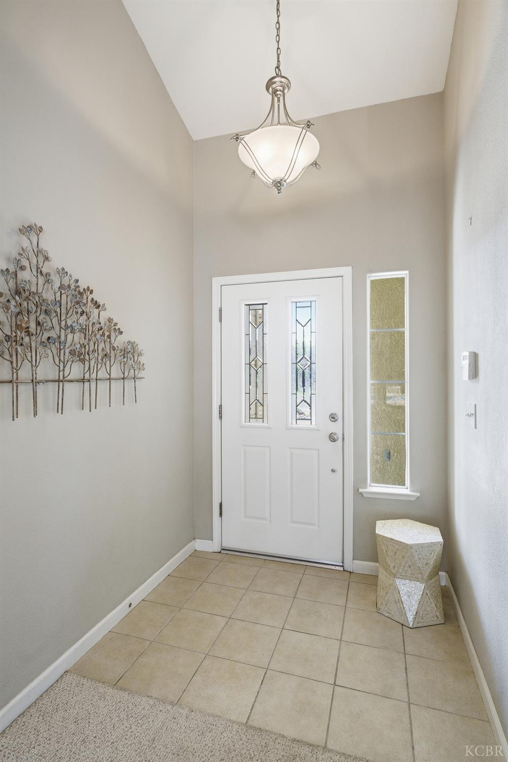 1588 Muscat Pl, Hanford, CA 93230