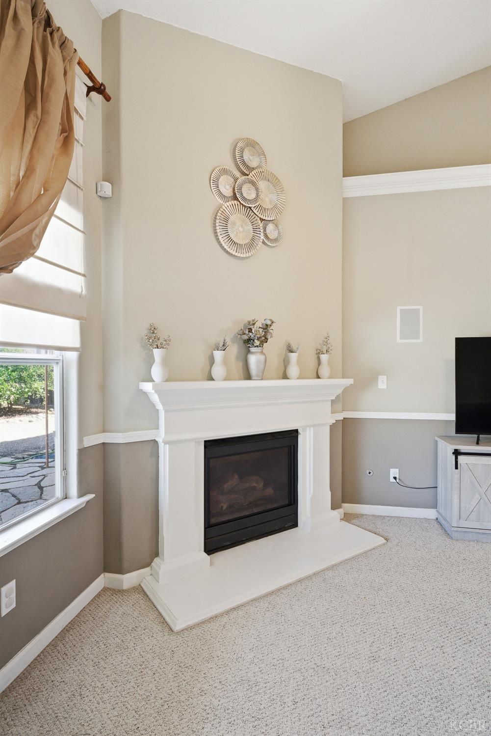 1588 Muscat Pl, Hanford, CA 93230