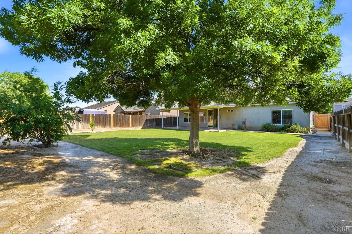 1788 W Rio Hondo Ct, Hanford, CA 93230