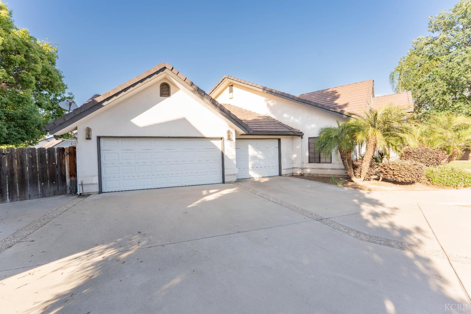 3714 W Woodside Ave, Visalia, CA 93291