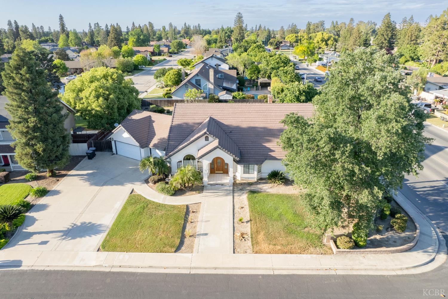 3714 W Woodside Ave, Visalia, CA 93291