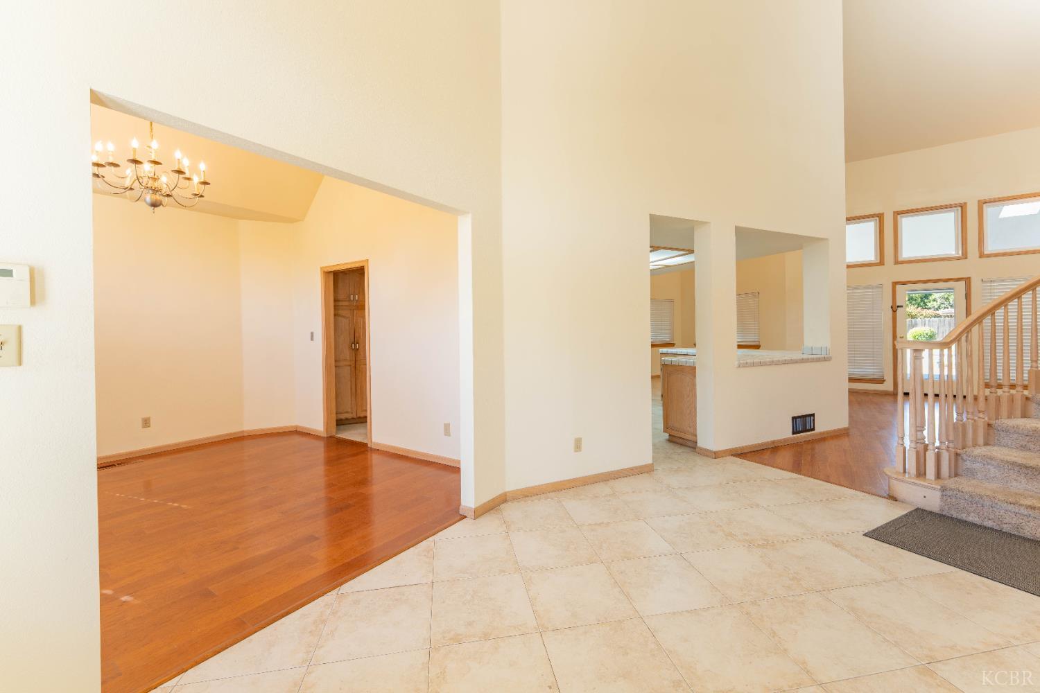 3714 W Woodside Ave, Visalia, CA 93291