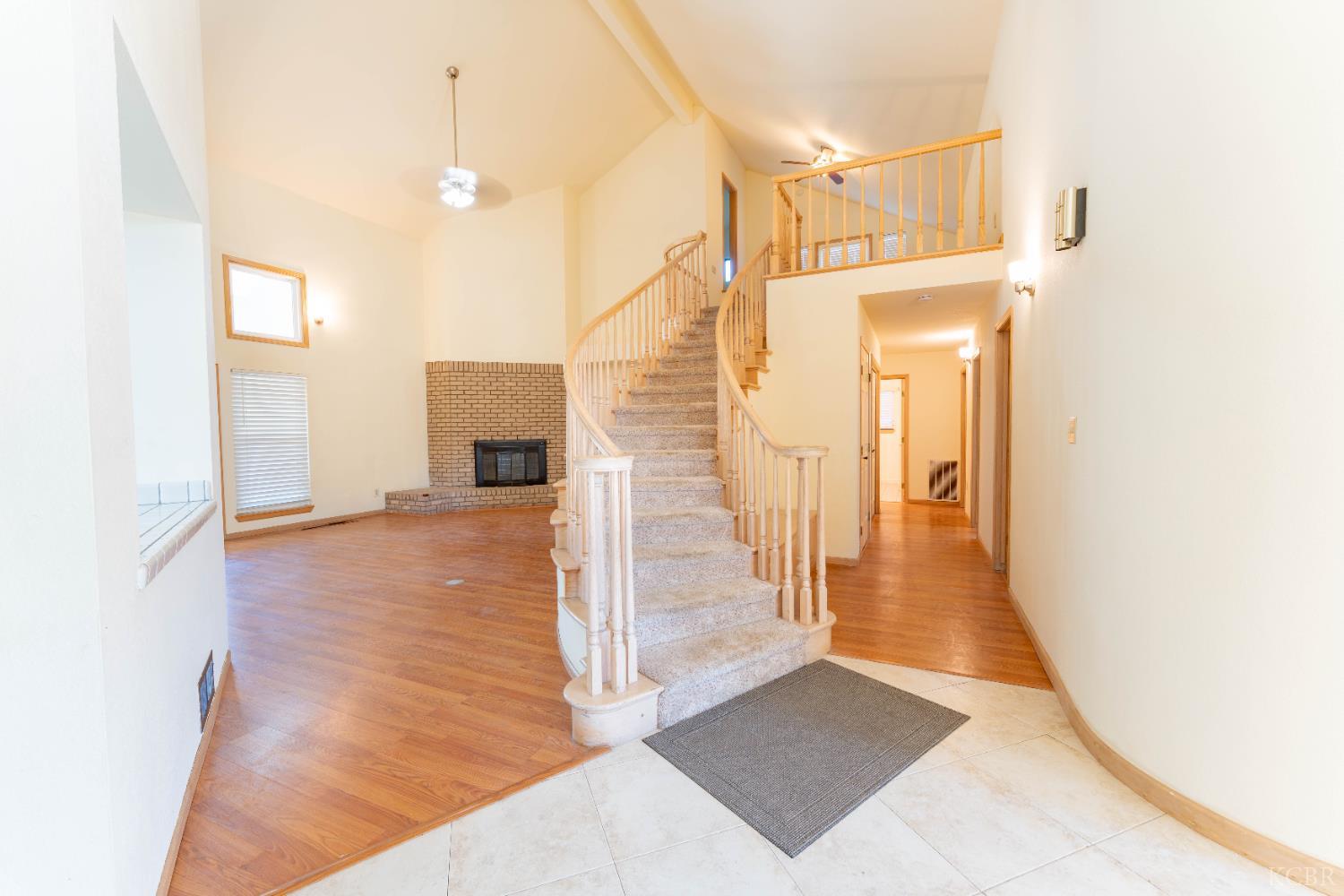 3714 W Woodside Ave, Visalia, CA 93291