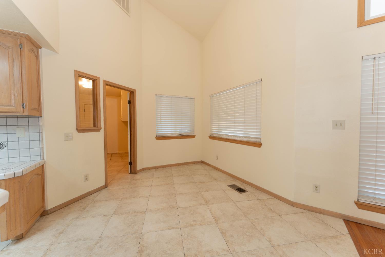 3714 W Woodside Ave, Visalia, CA 93291