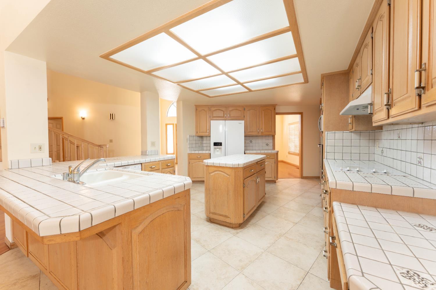 3714 W Woodside Ave, Visalia, CA 93291